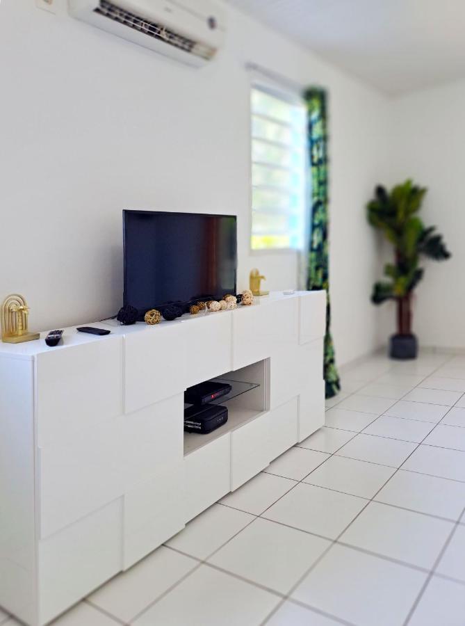 Grand Studio Meuble De 35M² Apartamento Fort-de-France Exterior foto